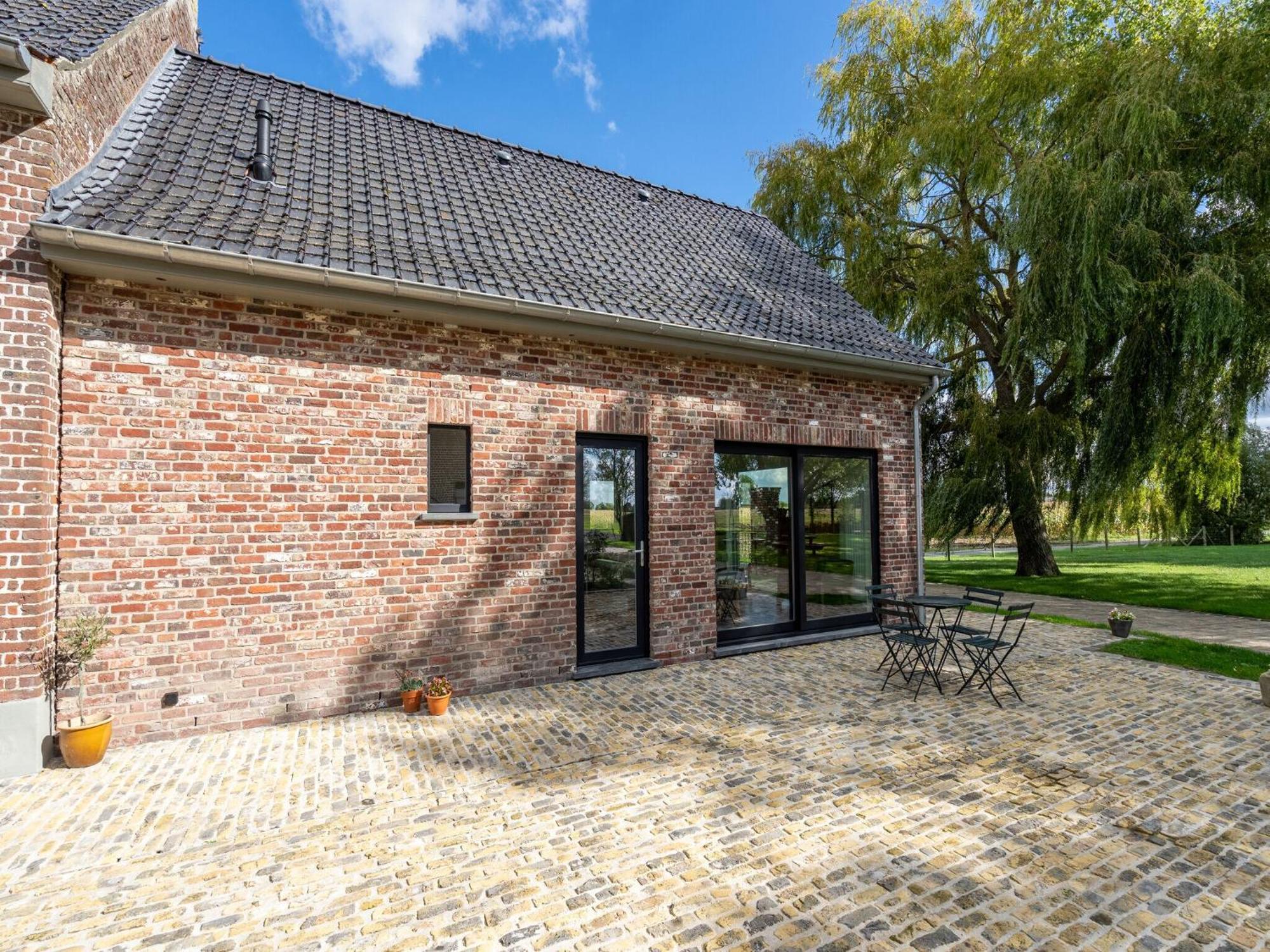 Spacious Holiday Home With Pond In Poperinge Roesbrugge-Haringe Ngoại thất bức ảnh